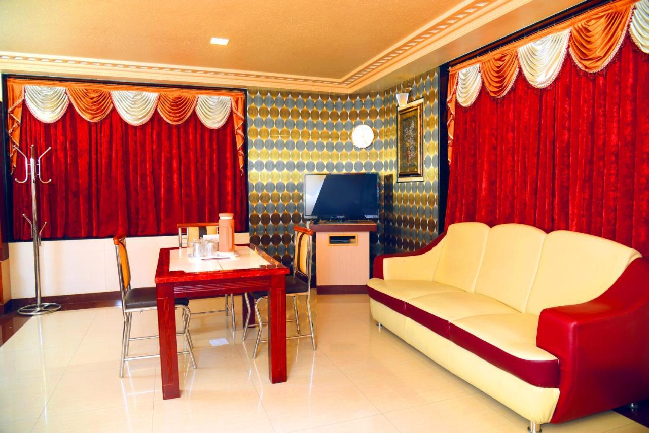 The Grand Krishna Rooms Bangalore Exterior foto