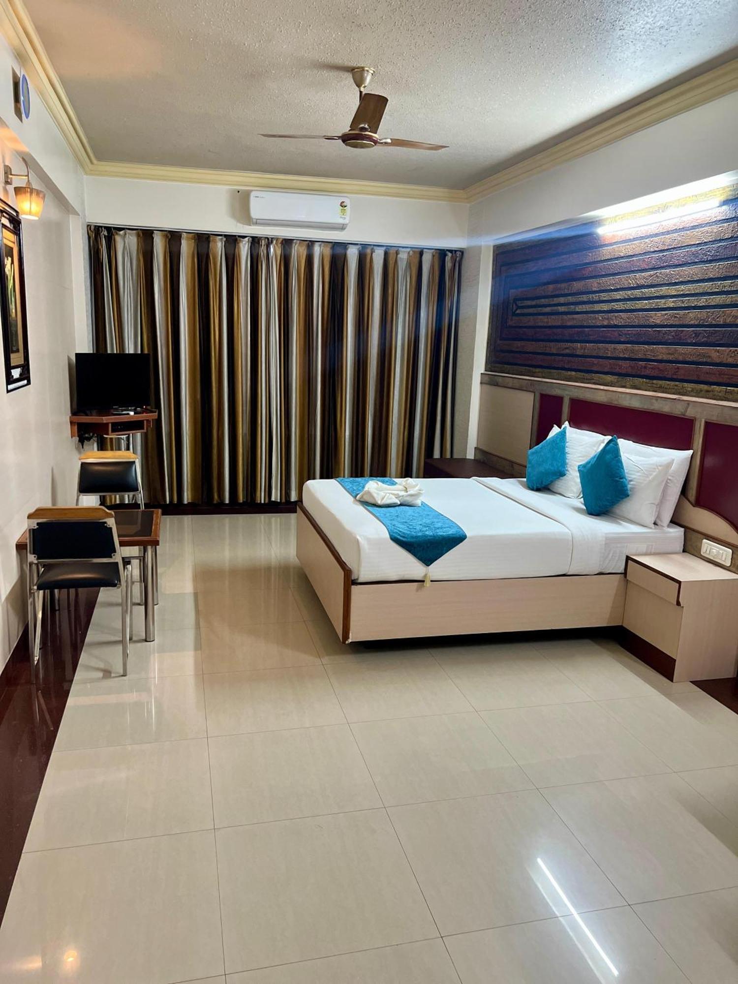 The Grand Krishna Rooms Bangalore Exterior foto