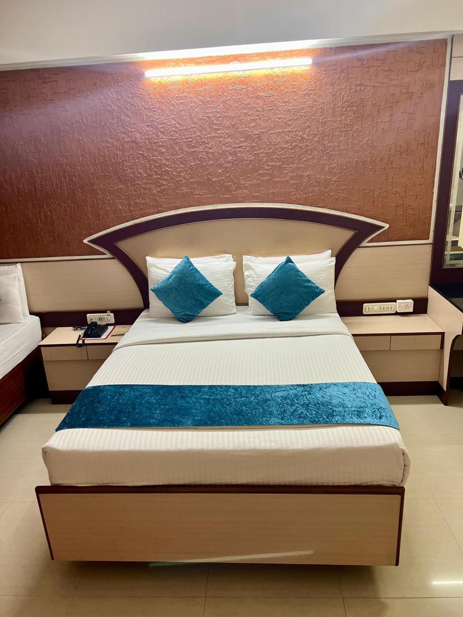The Grand Krishna Rooms Bangalore Exterior foto