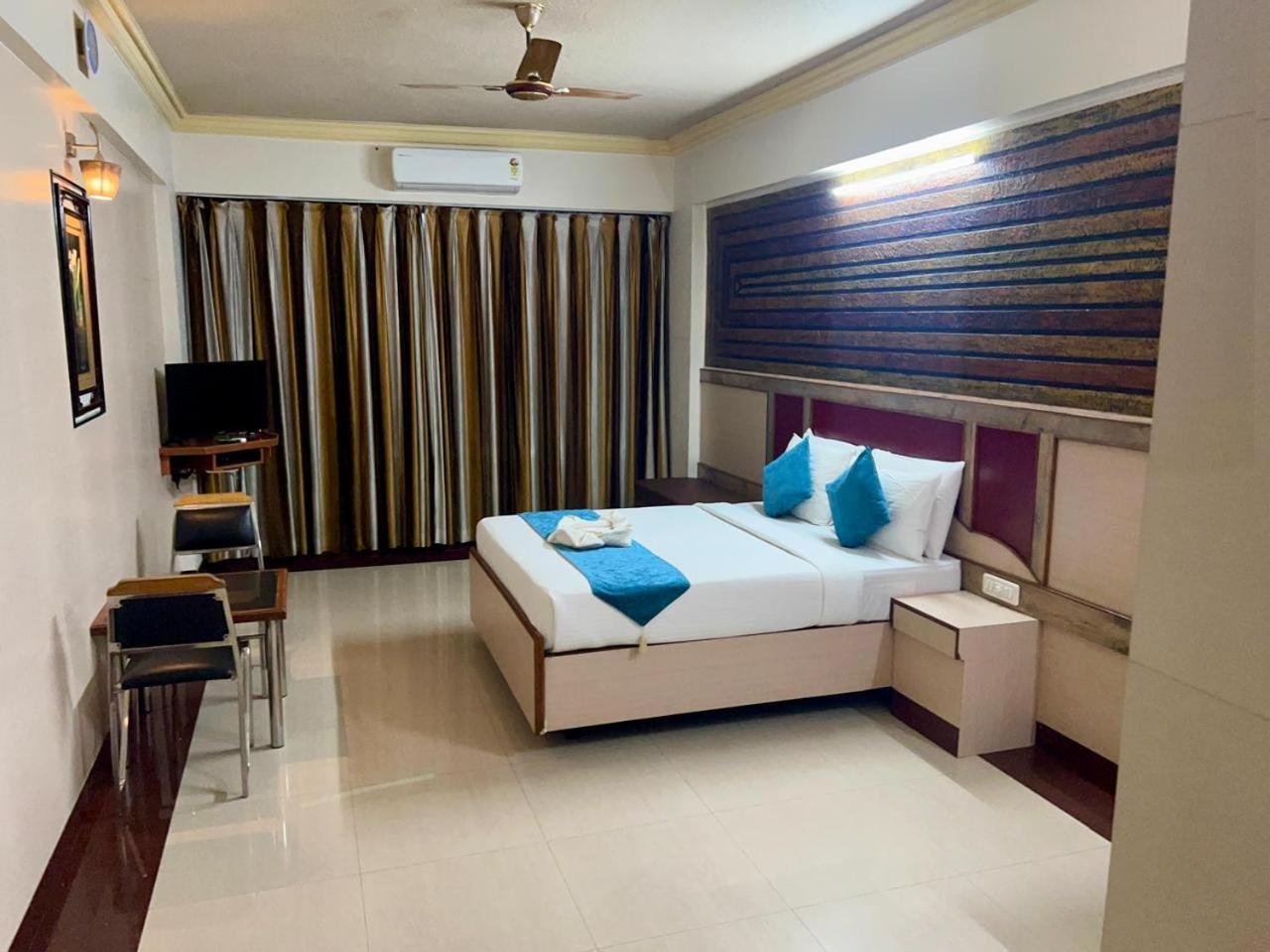 The Grand Krishna Rooms Bangalore Exterior foto